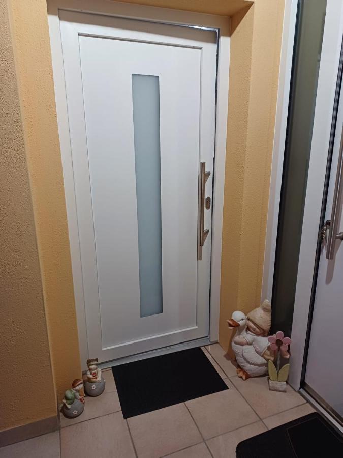Ferienwohnung Neli Am Rhein Rheinbrohl Exteriör bild